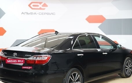 Toyota Camry, 2017 год, 2 850 000 рублей, 5 фотография
