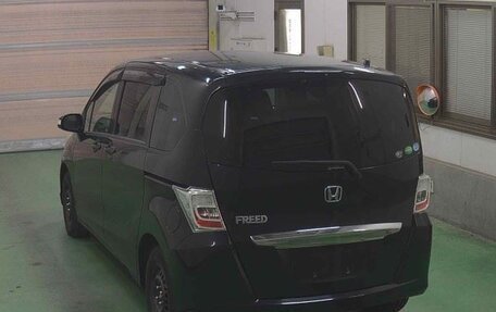 Honda Freed I, 2012 год, 949 900 рублей, 2 фотография
