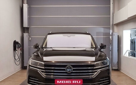 Volkswagen Touareg III, 2018 год, 5 197 000 рублей, 2 фотография