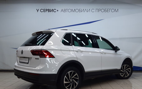 Volkswagen Tiguan II, 2018 год, 2 875 000 рублей, 3 фотография