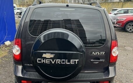 Chevrolet Niva I рестайлинг, 2013 год, 680 000 рублей, 4 фотография