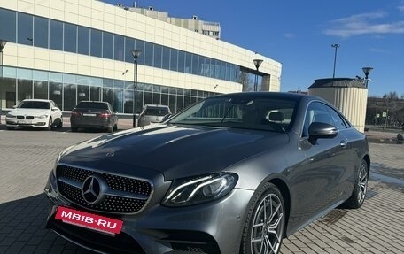 Mercedes-Benz E-Класс, 2017 год, 3 500 000 рублей, 2 фотография