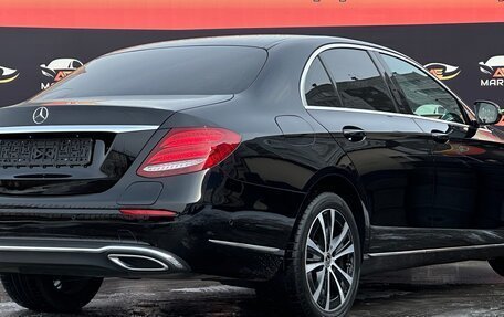 Mercedes-Benz E-Класс, 2019 год, 3 587 000 рублей, 5 фотография