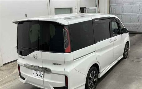 Honda Stepwgn IV, 2021 год, 2 690 000 рублей, 4 фотография