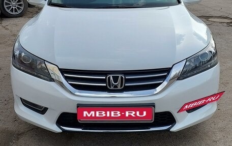Honda Accord IX рестайлинг, 2013 год, 1 800 000 рублей, 2 фотография