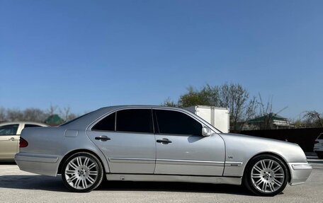 Mercedes-Benz E-Класс, 1998 год, 645 000 рублей, 3 фотография