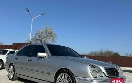 Mercedes-Benz E-Класс, 1998 год, 645 000 рублей, 2 фотография