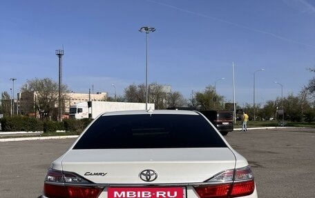 Toyota Camry, 2018 год, 2 870 000 рублей, 6 фотография