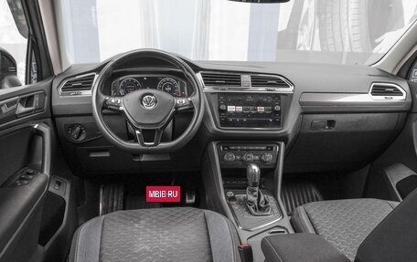 Volkswagen Tiguan II, 2020 год, 2 599 000 рублей, 6 фотография