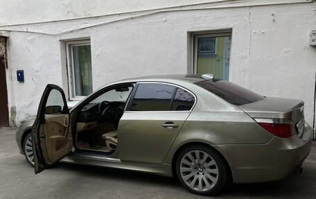 BMW 5 серия, 2004 год, 850 000 рублей, 2 фотография