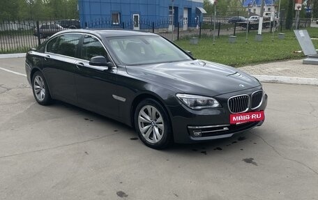 BMW 7 серия, 2015 год, 3 000 000 рублей, 2 фотография