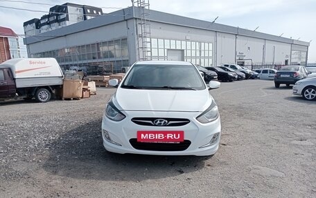 Hyundai Solaris II рестайлинг, 2013 год, 990 000 рублей, 3 фотография