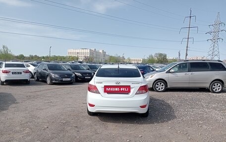 Hyundai Solaris II рестайлинг, 2013 год, 990 000 рублей, 4 фотография