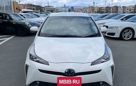 Toyota Prius IV XW50, 2021 год, 1 740 000 рублей, 2 фотография