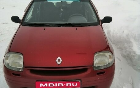 Renault Clio III, 2001 год, 180 000 рублей, 2 фотография