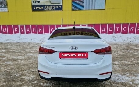 Hyundai Solaris II рестайлинг, 2018 год, 1 000 000 рублей, 2 фотография