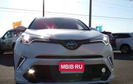 Toyota C-HR I рестайлинг, 2017 год, 1 750 000 рублей, 6 фотография