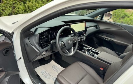 Lexus RX IV рестайлинг, 2023 год, 9 750 000 рублей, 6 фотография