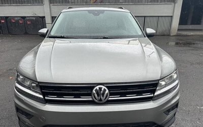 Volkswagen Tiguan II, 2020 год, 2 299 999 рублей, 1 фотография