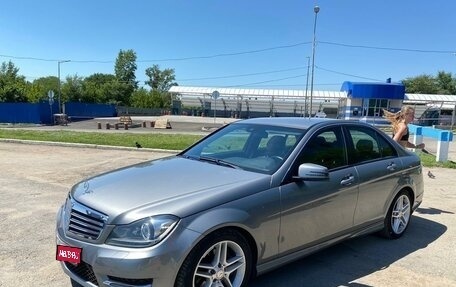 Mercedes-Benz C-Класс, 2012 год, 2 200 000 рублей, 1 фотография