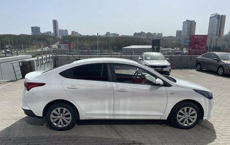 Hyundai Solaris II рестайлинг, 2020 год, 1 677 900 рублей, 4 фотография