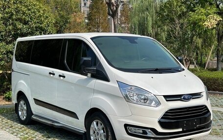 Ford Tourneo Custom I рестайлинг, 2020 год, 3 075 000 рублей, 3 фотография