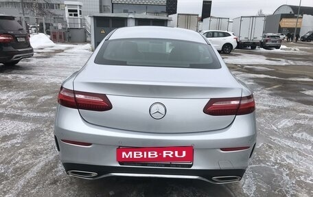 Mercedes-Benz E-Класс, 2019 год, 5 500 000 рублей, 5 фотография