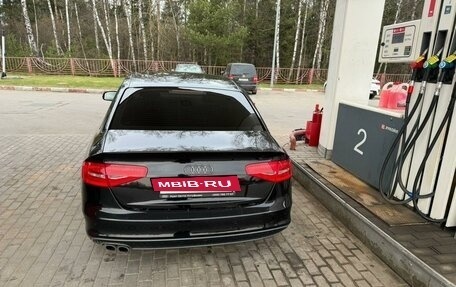 Audi A4, 2015 год, 2 300 000 рублей, 4 фотография