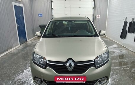 Renault Logan II, 2018 год, 1 400 000 рублей, 4 фотография