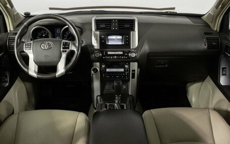 Toyota Land Cruiser Prado 150 рестайлинг 2, 2012 год, 3 300 000 рублей, 15 фотография