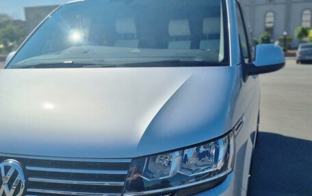 Volkswagen Caravelle T6 рестайлинг, 2022 год, 4 500 000 рублей, 3 фотография