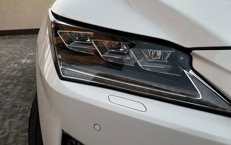 Lexus RX IV рестайлинг, 2019 год, 4 800 000 рублей, 7 фотография