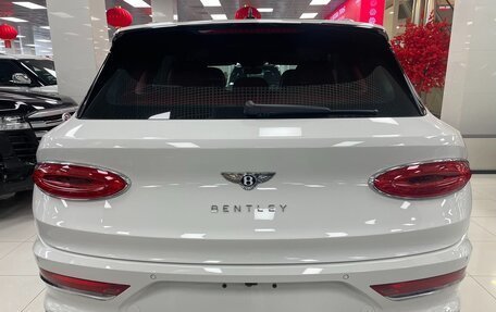 Bentley Bentayga I, 2022 год, 37 000 000 рублей, 6 фотография
