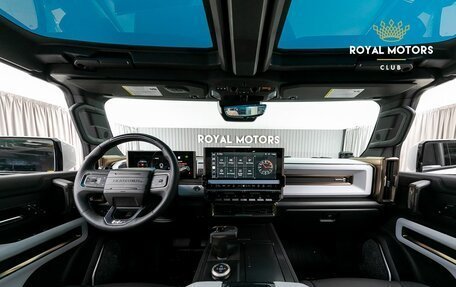 GMC Hummer EV, 2022 год, 25 900 000 рублей, 7 фотография