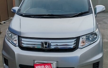 Honda Freed I, 2012 год, 1 600 000 рублей, 2 фотография