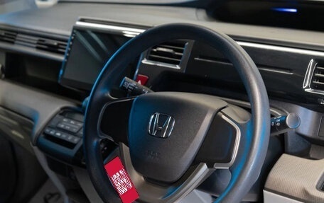 Honda Stepwgn IV, 2018 год, 2 050 000 рублей, 4 фотография