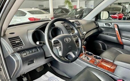 Toyota Highlander III, 2011 год, 1 970 000 рублей, 8 фотография