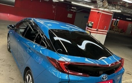 Toyota Prius IV XW50, 2017 год, 2 300 000 рублей, 4 фотография