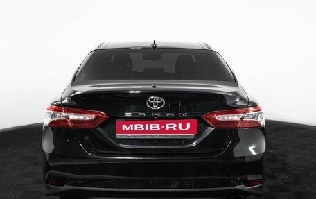 Toyota Camry, 2020 год, 3 430 000 рублей, 2 фотография