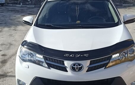 Toyota RAV4, 2015 год, 2 410 000 рублей, 7 фотография