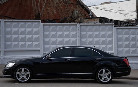 Mercedes-Benz S-Класс, 2010 год, 1 890 000 рублей, 2 фотография