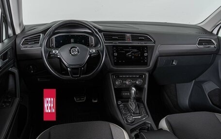 Volkswagen Tiguan II, 2020 год, 3 364 000 рублей, 6 фотография