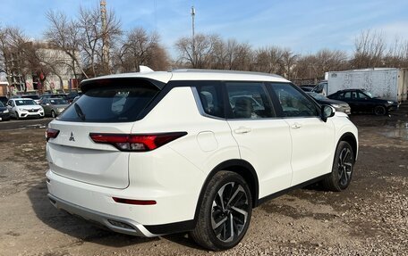 Mitsubishi Outlander, 2023 год, 4 650 000 рублей, 8 фотография