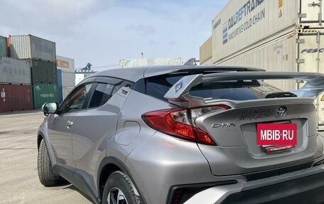 Toyota C-HR I рестайлинг, 2017 год, 2 200 000 рублей, 2 фотография