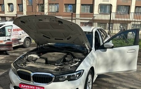 BMW 3 серия, 2019 год, 3 300 000 рублей, 3 фотография