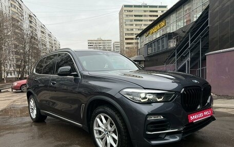 BMW X5, 2019 год, 5 450 000 рублей, 2 фотография