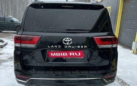 Toyota Land Cruiser, 2022 год, 27 000 000 рублей, 2 фотография