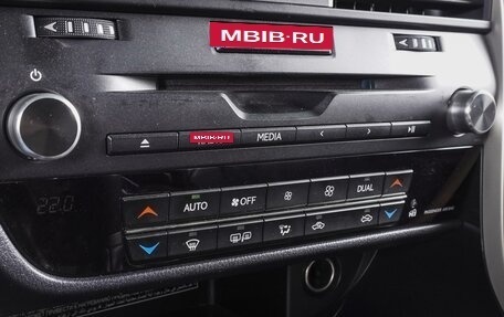 Lexus RX IV рестайлинг, 2018 год, 4 520 000 рублей, 9 фотография