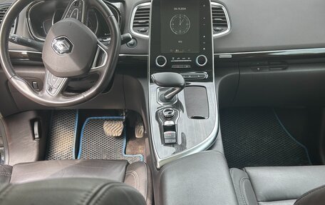 Renault Espace V рестайлинг, 2018 год, 1 950 000 рублей, 7 фотография