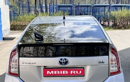 Toyota Prius, 2014 год, 1 640 000 рублей, 4 фотография